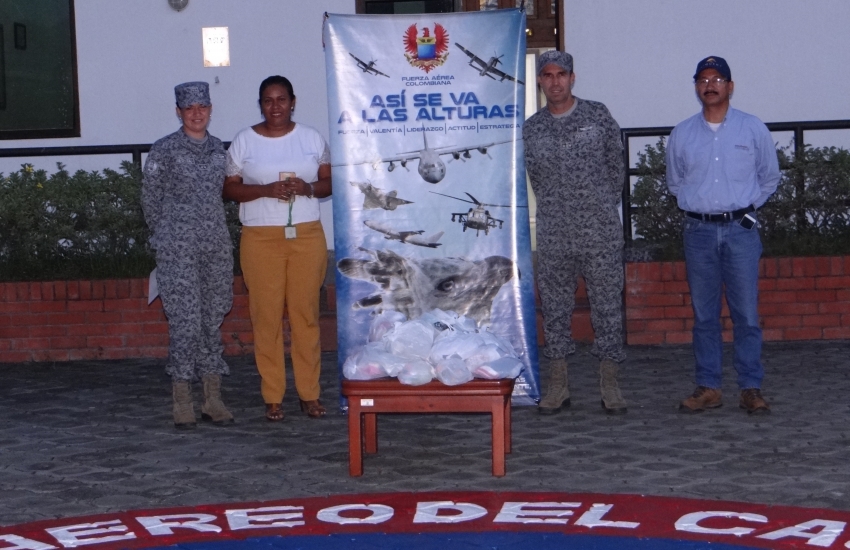 Gacas Entrega Donaciones A La Poblacion Afrodescendiente De Orocue Fuerza Aerea Colombiana